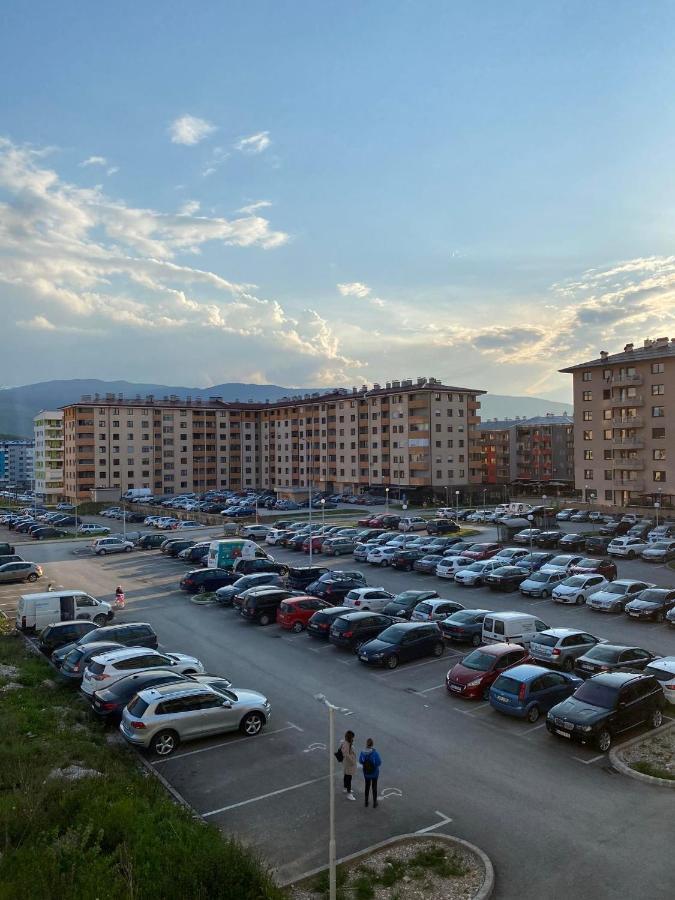 Apartman Ml Lukavica Exterior photo